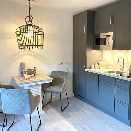 Beach Inn Scharbeutz Apartamento *